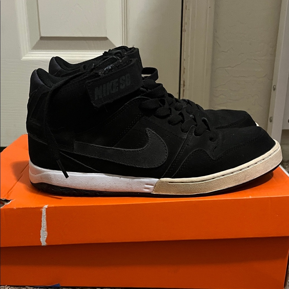 Nike SB Zoom Air Morgan 6.0 Mid Black Sneakers